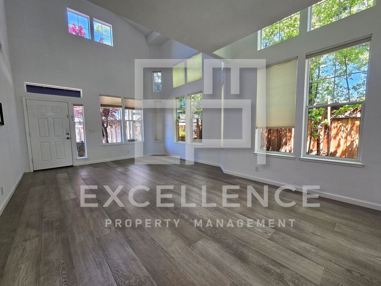 1219 Townsend Ter - Photo 2 of 18