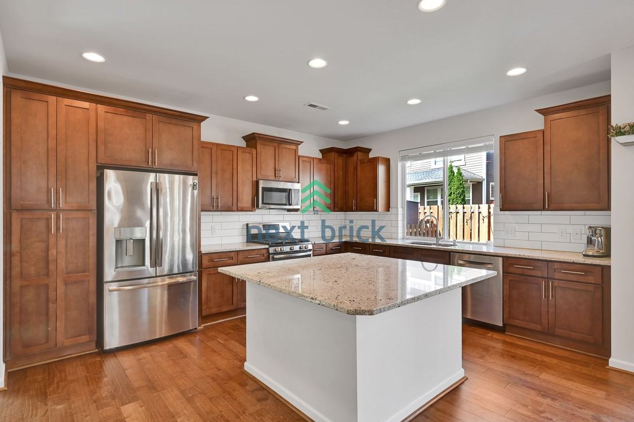 4508 31st Ave Se - Photo 2 of 30