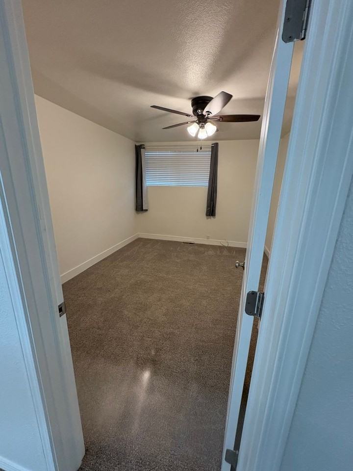22 Birch St S - Photo 4 of 9