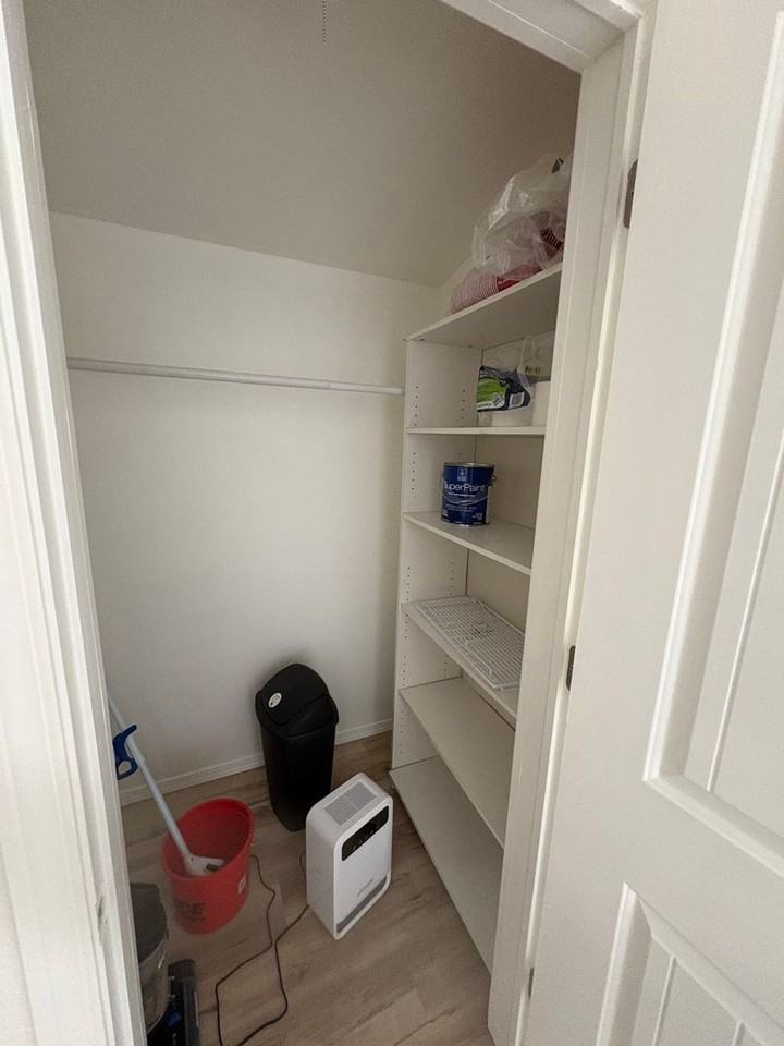 22 Birch St S - Photo 7 of 9
