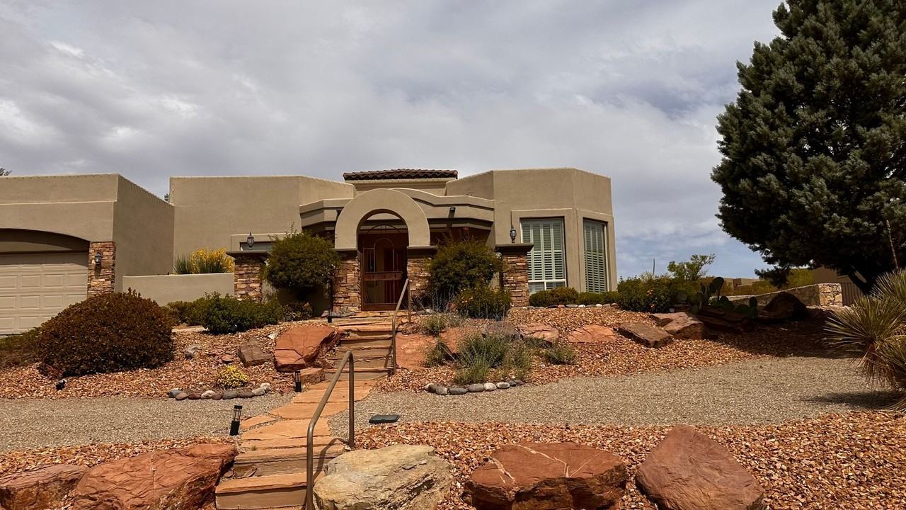10055 Tuscany Dr - Photo 2 of 42