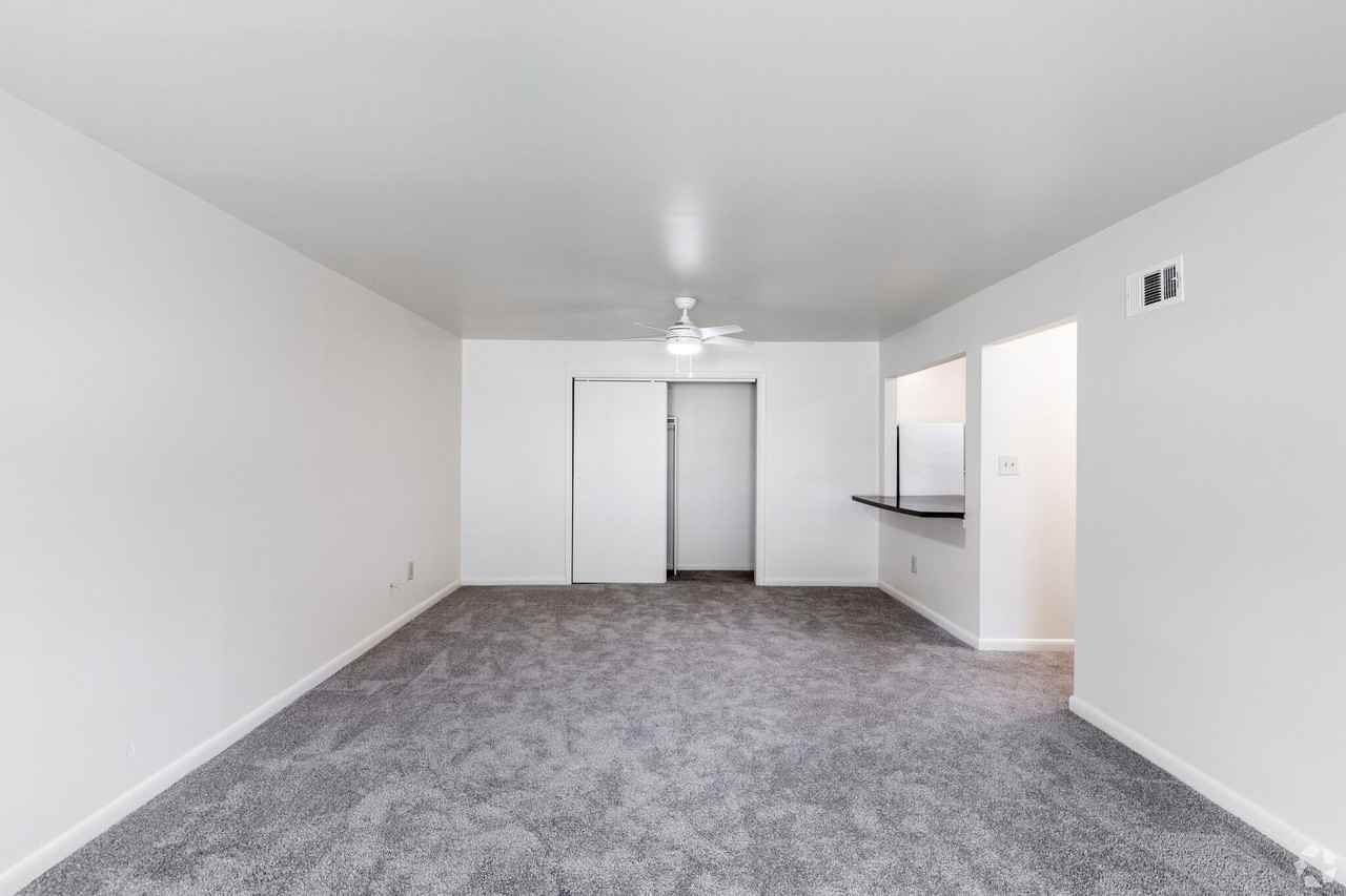 Emerald Pond Estates | Renovated 1 & 2 Bedroom Apartments - Photo 7 of 19