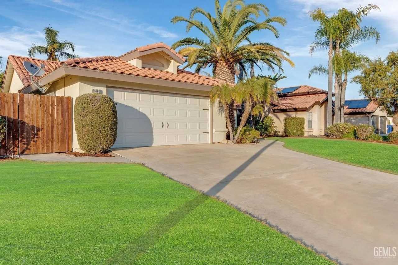 14008 Las Entradas - Photo 3 of 37