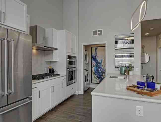 Lake & Irving Ave S #535 - Photo 2 of 11