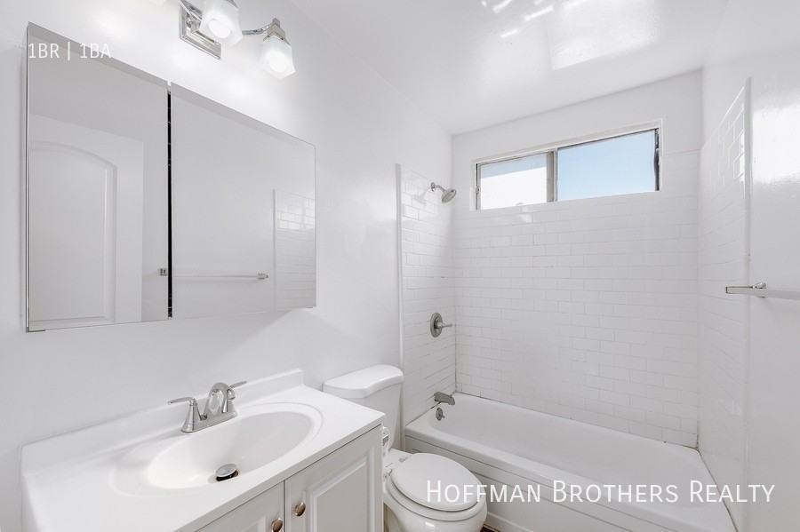 4847 Saturn St #17 - Photo 3 of 6