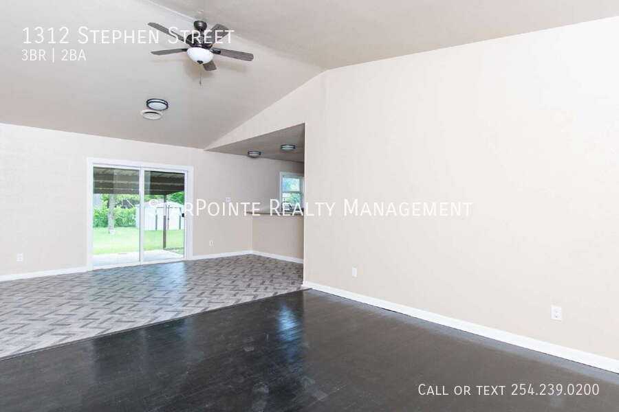 1312 Stephen St - Photo 2 of 19