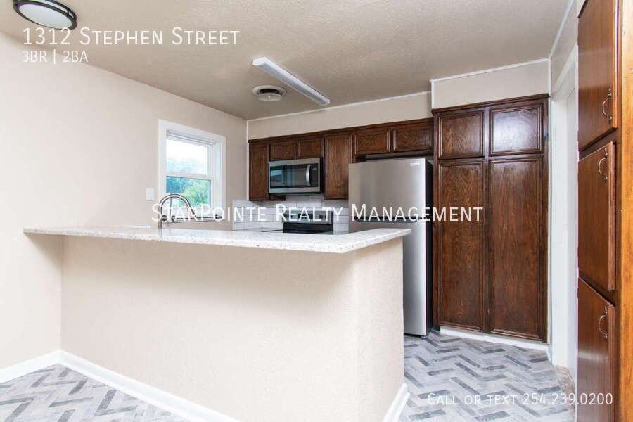 1312 Stephen St - Photo 6 of 19