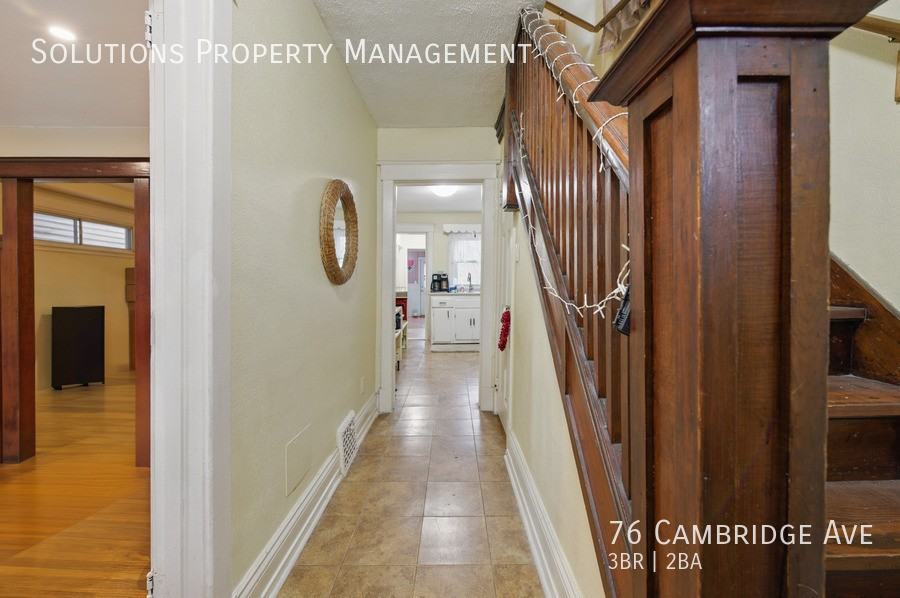 76 Cambridge Ave - Photo 3 of 35