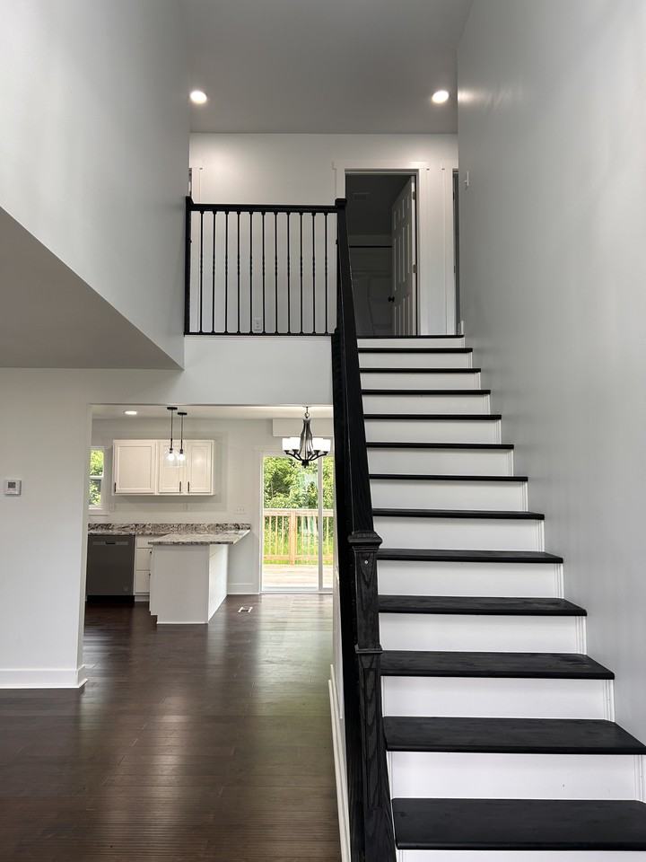 215 Linwood St #NA - Photo 2 of 15