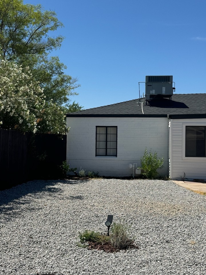 1416 E Granada Rd #NA - Photo 2 of 31