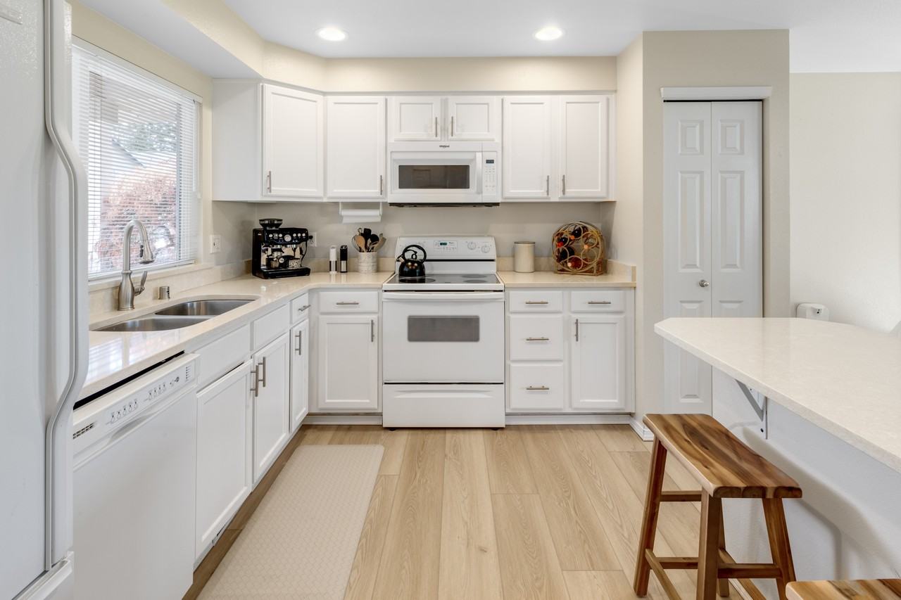 8319 Putters Ct #8319 - Photo 2 of 17