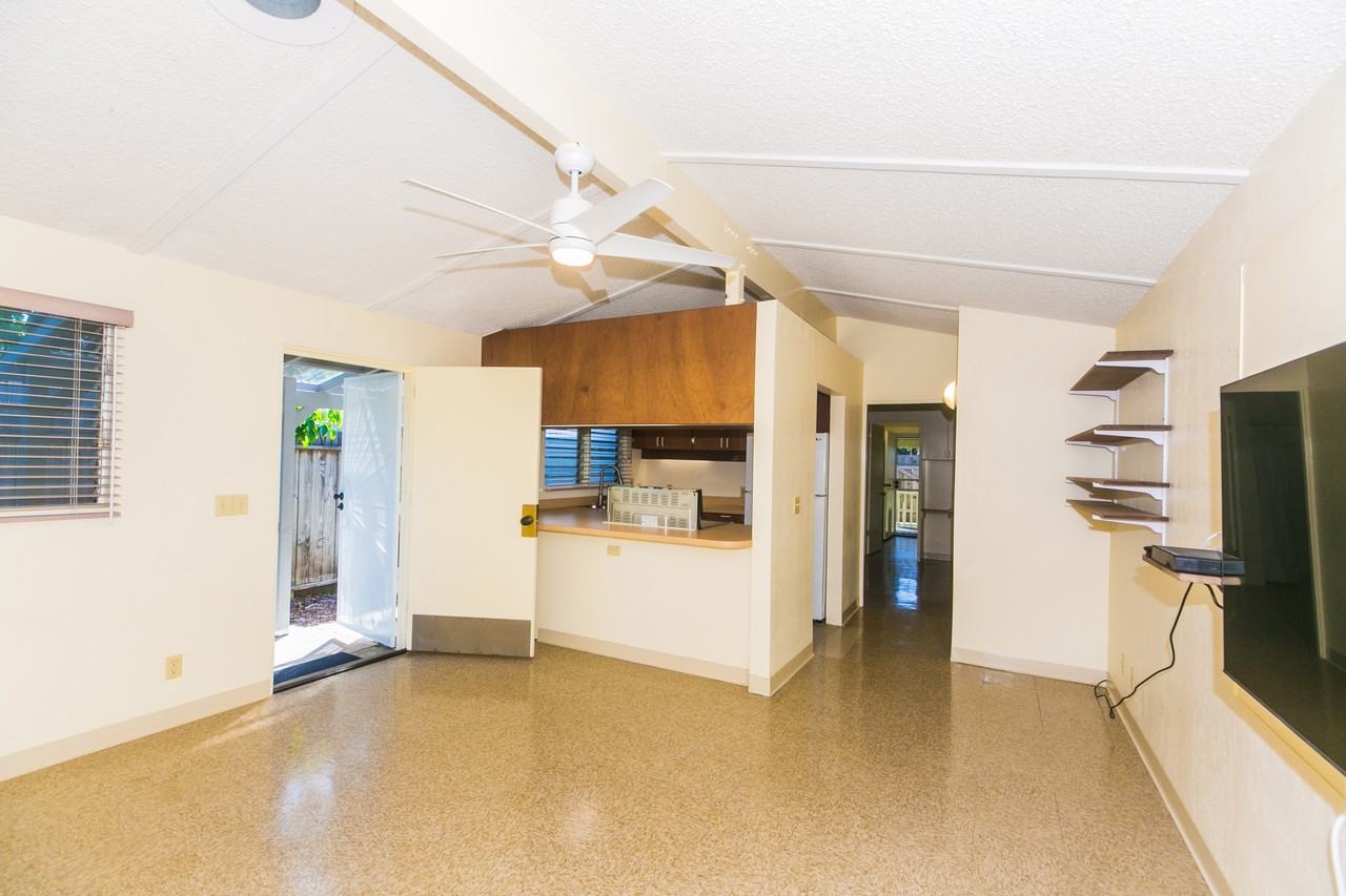 374 Ilimalia Loop - Photo 3 of 11