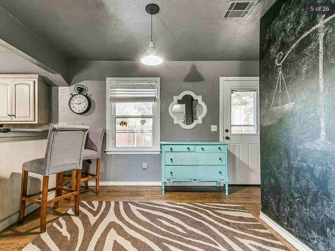 401 East 8th Street - Photo 7 of 18