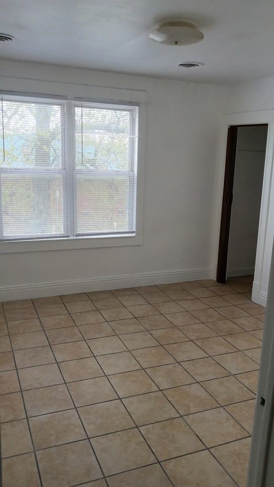 2022 South Halsted Street - Photo 3 of 7