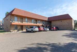 featured image of 303 S Palm Dr