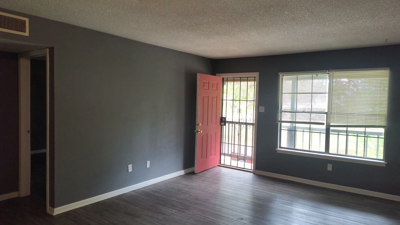 501 West 12th Avenue - Photo 2 of 8