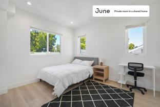 1321 N June St #A - Photo 1 of 1