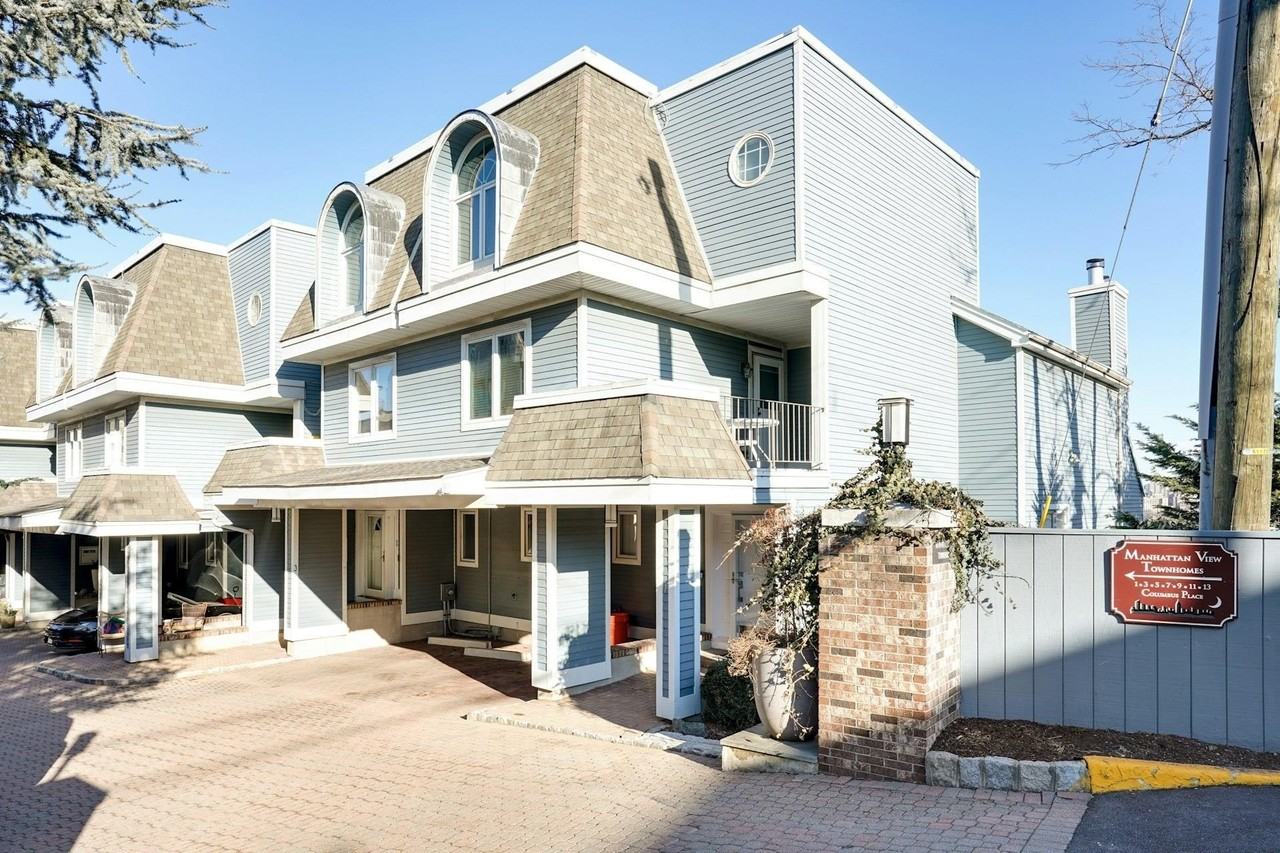 1 Columbus Pl - Photo 2 of 33