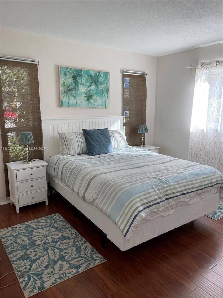 314 Se 4th St - Photo 6 of 14