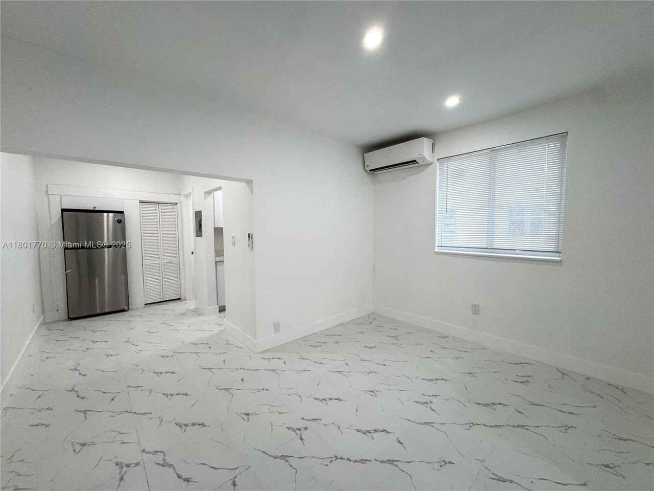 856 Southwest 6th Street #102 - Photo 7 of 9