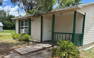 219 Nw Jacquez Pl - Photo 1 of 1