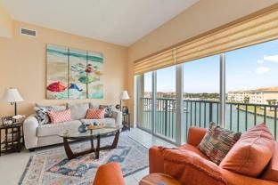 17 Harbour Isle Dr W #PH03 - Photo 1 of 1
