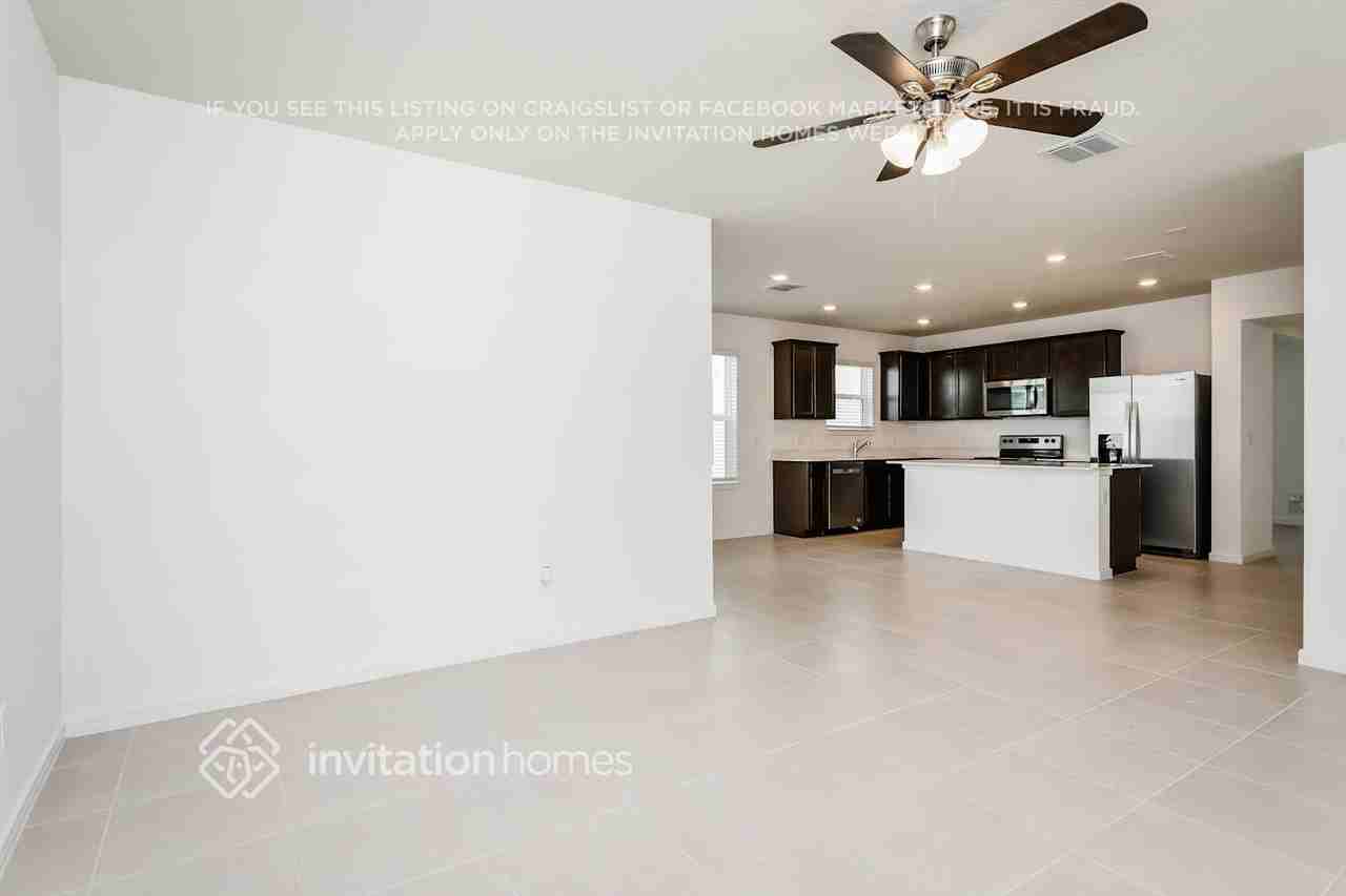 2740 Peace Of Mind Ave - Photo 6 of 29