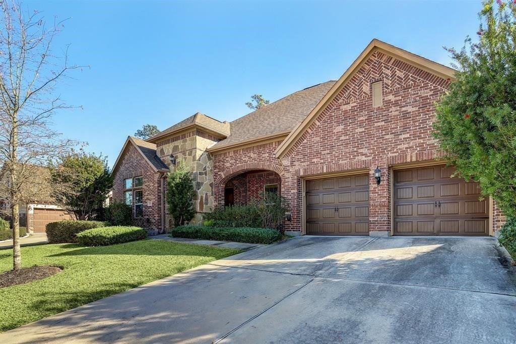 2523 Alan Lake Ln - Photo 2 of 33