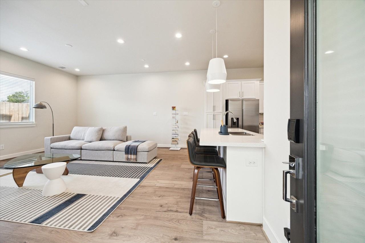 5910 Jasper Jones Way - Photo 3 of 27