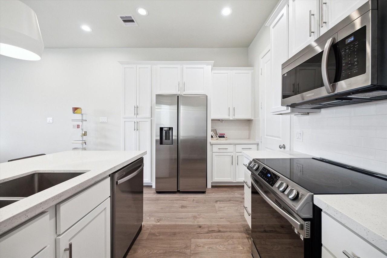 5910 Jasper Jones Way - Photo 6 of 27