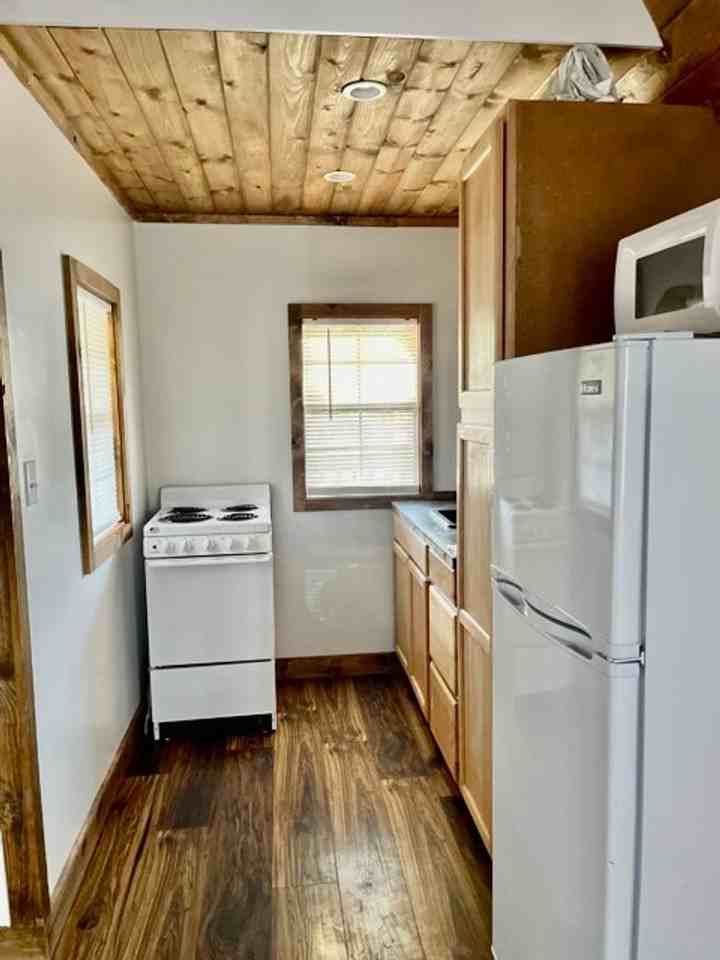 Cottonwood Village LLC - Photo 6 of 13