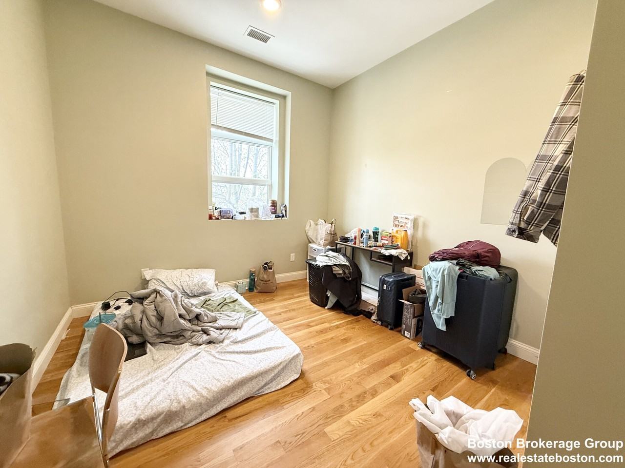 409 Dudley St #5 - Photo 4 of 8