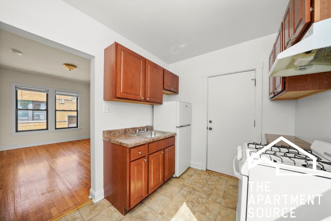 2617 N Spaulding Ave #2W
