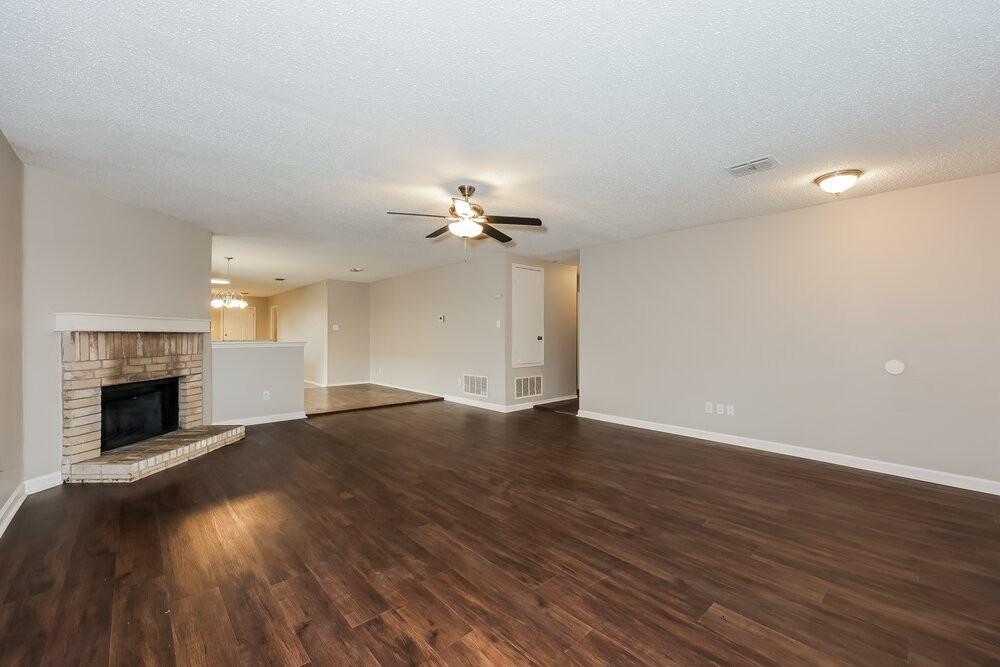 8412 Seven Oaks Ln - Photo 5 of 16