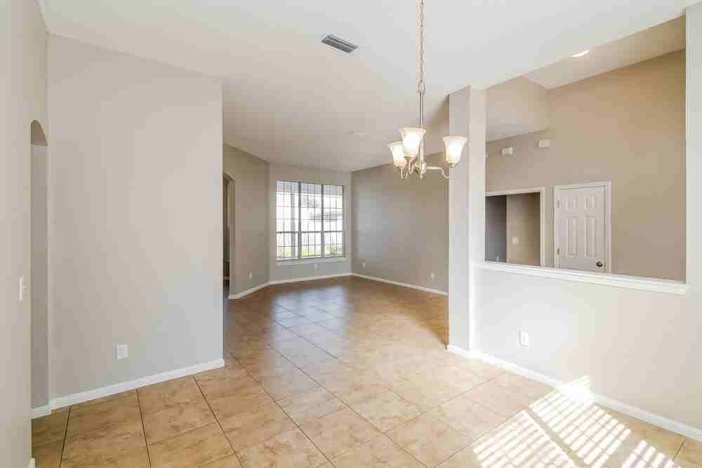 3948 Heavenside Ct - Photo 5 of 16