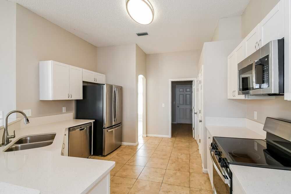 3948 Heavenside Ct - Photo 7 of 16