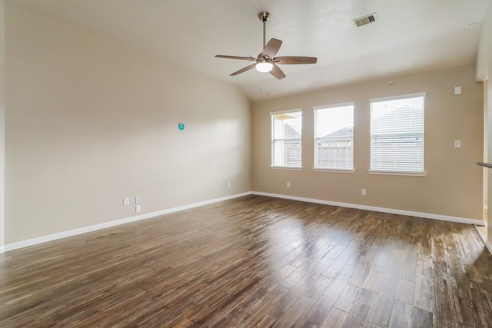 2548 Blue Heron Cir - Photo 3 of 16