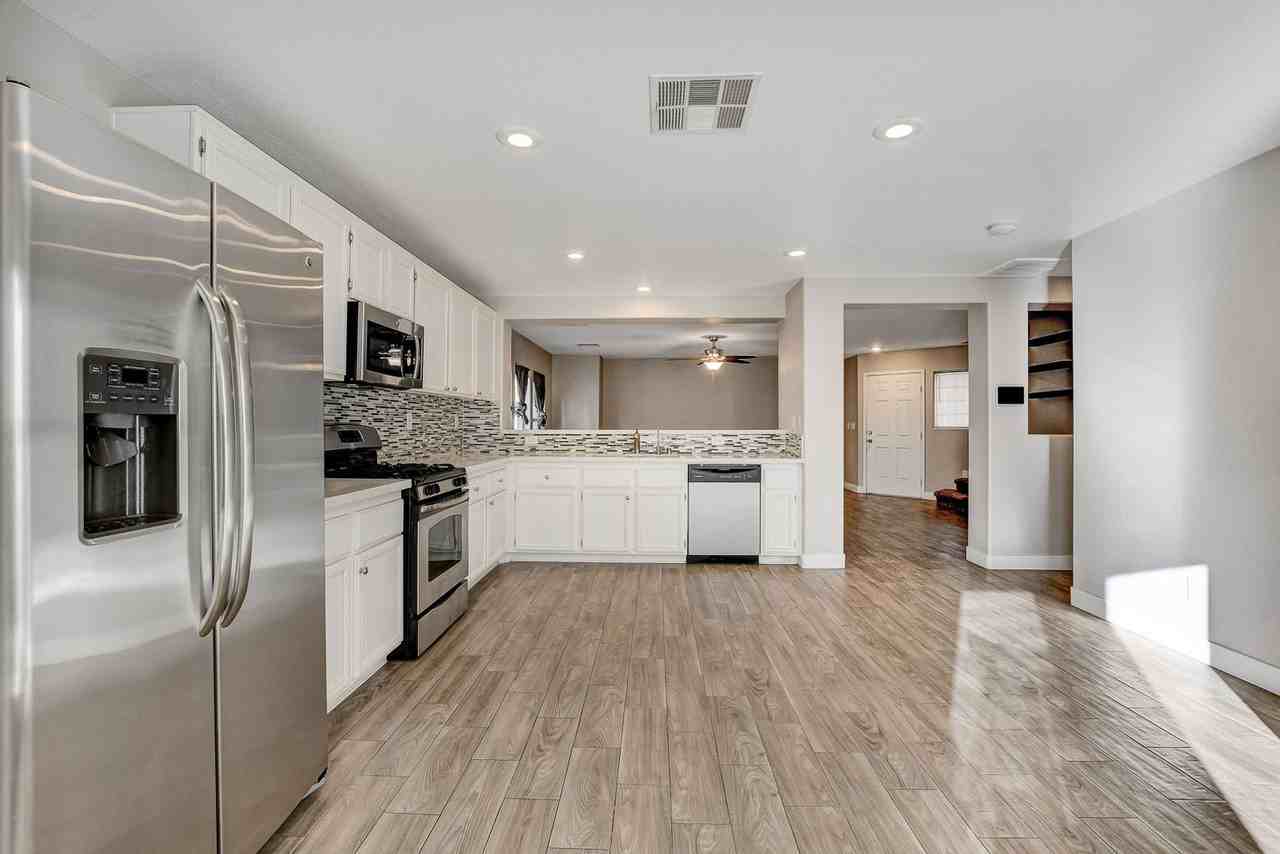 3233 Brayton Mist Dr - Photo 3 of 43