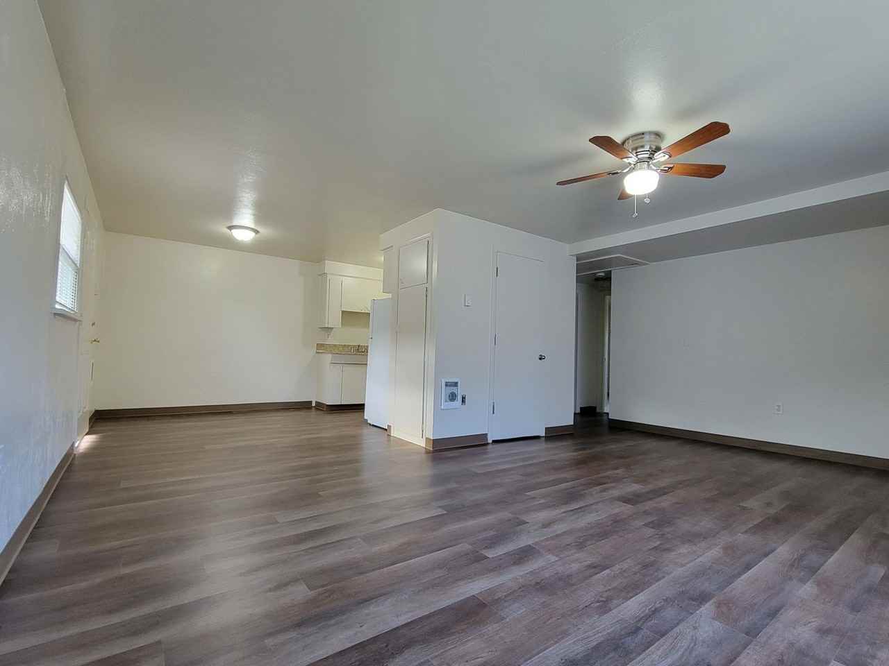 451-Hyacinth Apartments - Photo 5 of 12