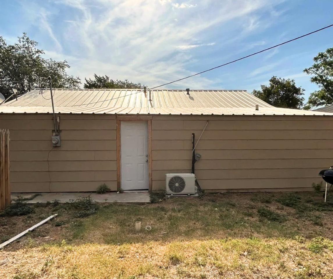 3702 3702 Avenue R - Back House - Photo 2 of 7