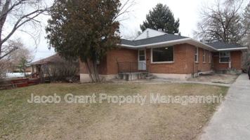 featured image of 126 Toponce Dr #130