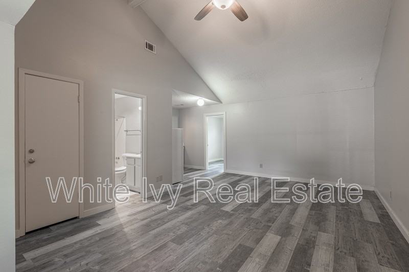 78 Westwood Dr W - Photo 3 of 6