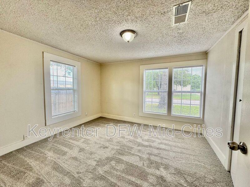 313 Worthview Dr - Photo 7 of 14