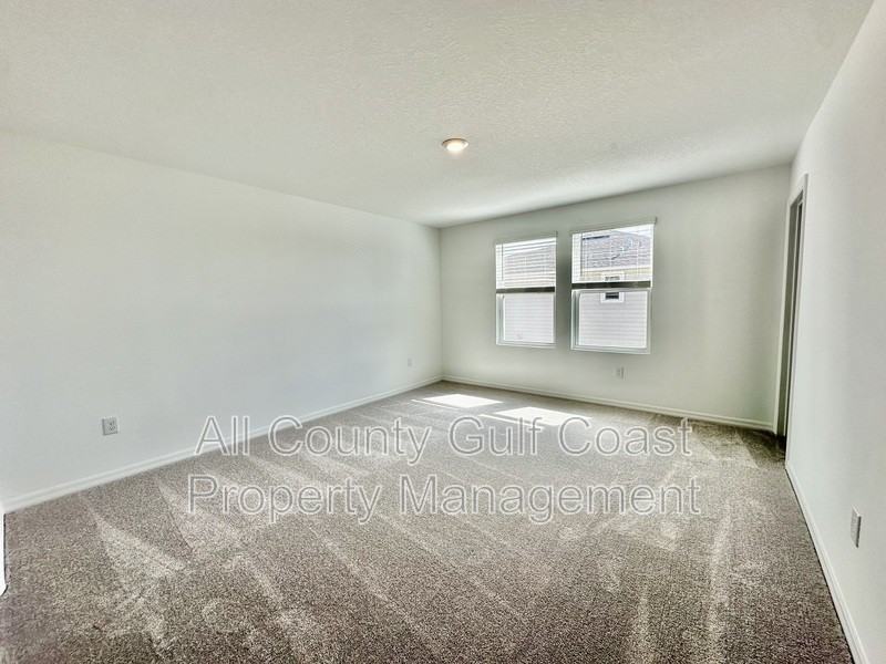 11764 Glenside Ter - Photo 4 of 17