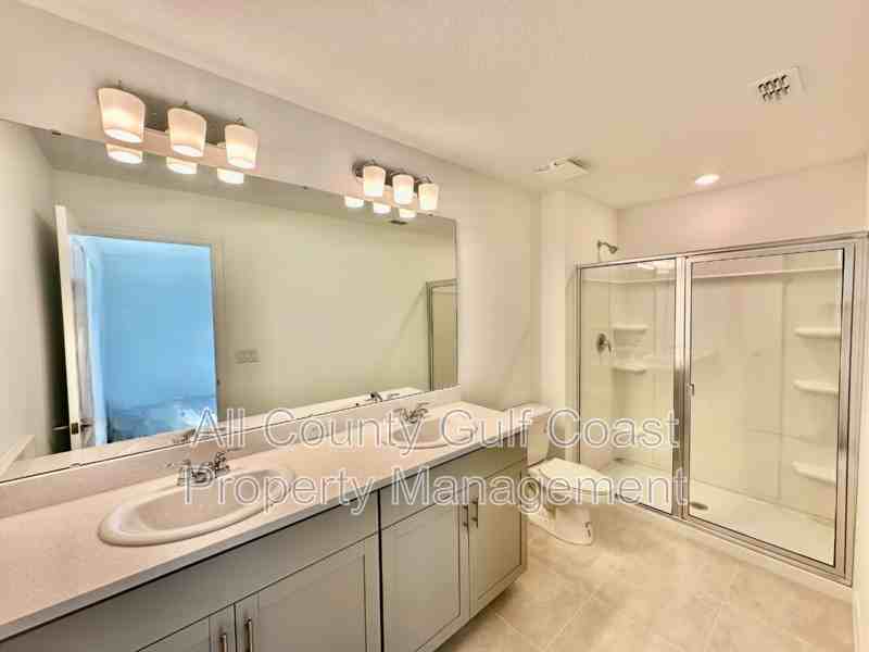 11764 Glenside Ter - Photo 5 of 17