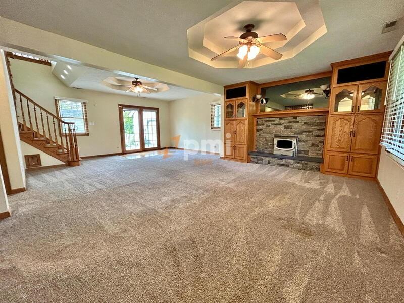 5107 White Oak Ter - Photo 3 of 44