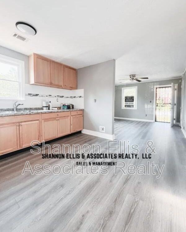 1782 Cahoon St Sw - Photo 4 of 12