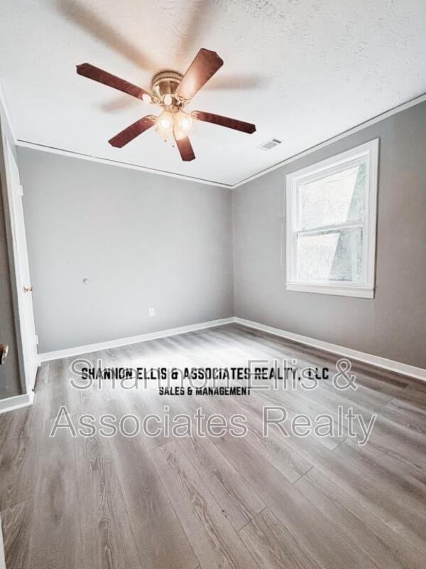 1782 Cahoon St Sw - Photo 7 of 12