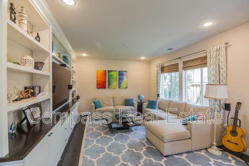 5539 Southcrest Way - Photo 3 of 21