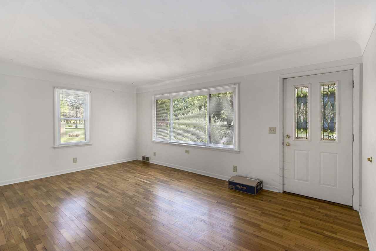 5215 E S Ave - Photo 3 of 19